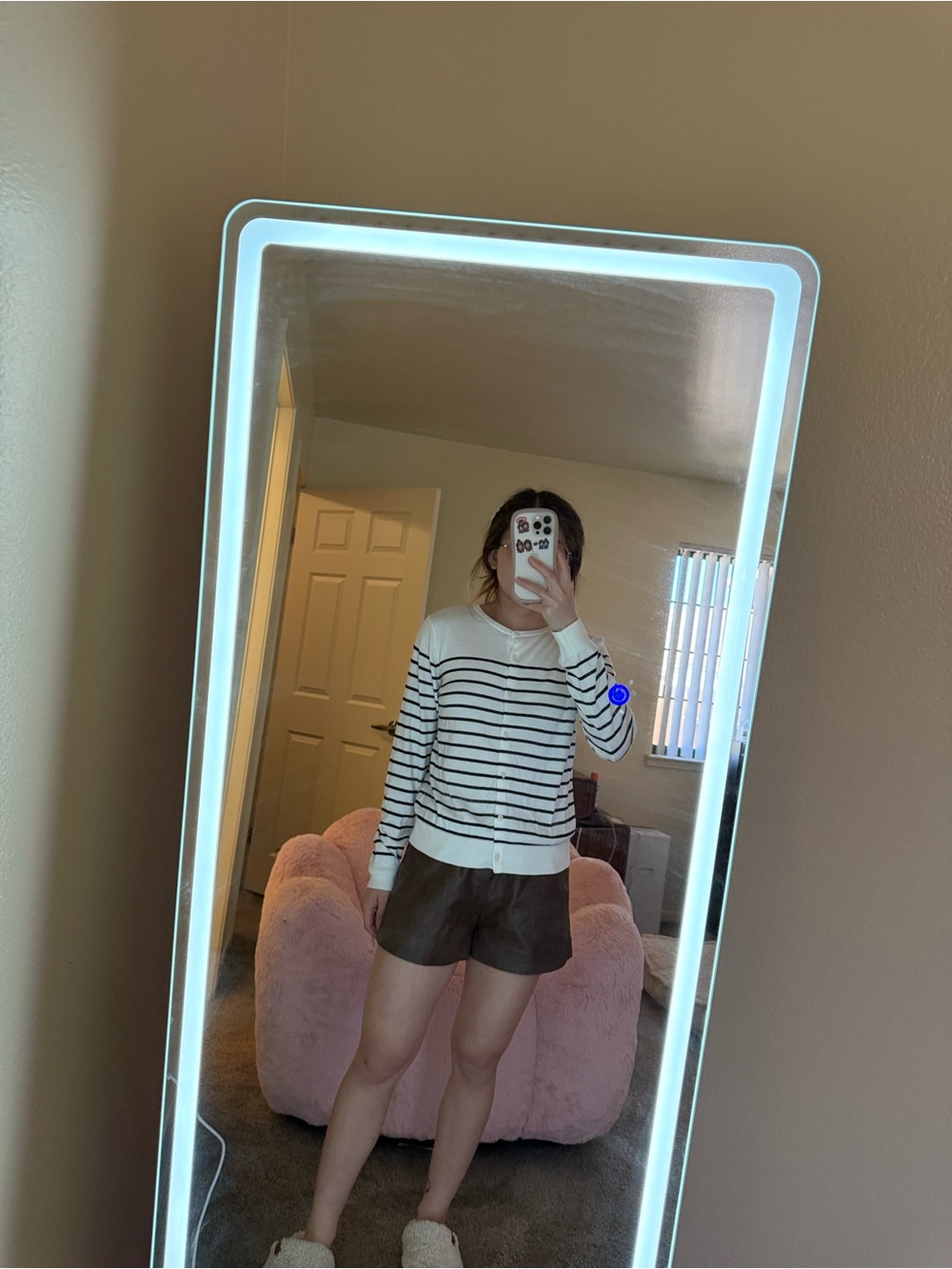 Uniqlo White Crewneck Long-Sleeve Top with Black Stripes